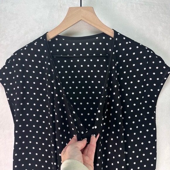 Black With White Polka Dots Sleeveless Cowl Neck Blouse Womens Size 2X - Picture 7 of 9
